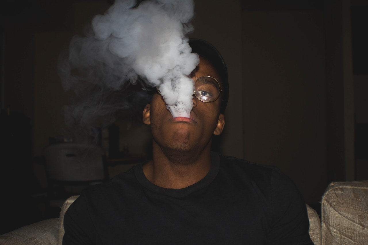 How To Ghost Inhale a Vape How To Ghost Inhale a Vape